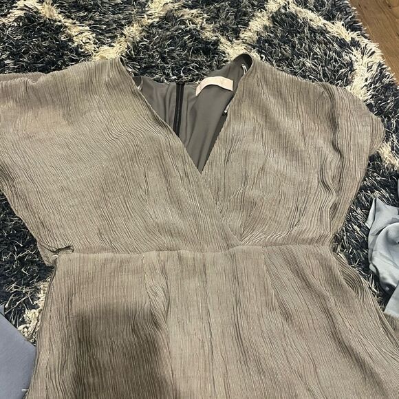 Keepsake jumpsuit with flutter sleeves in a textured gray fabric, size Small - Picture 12 of 14